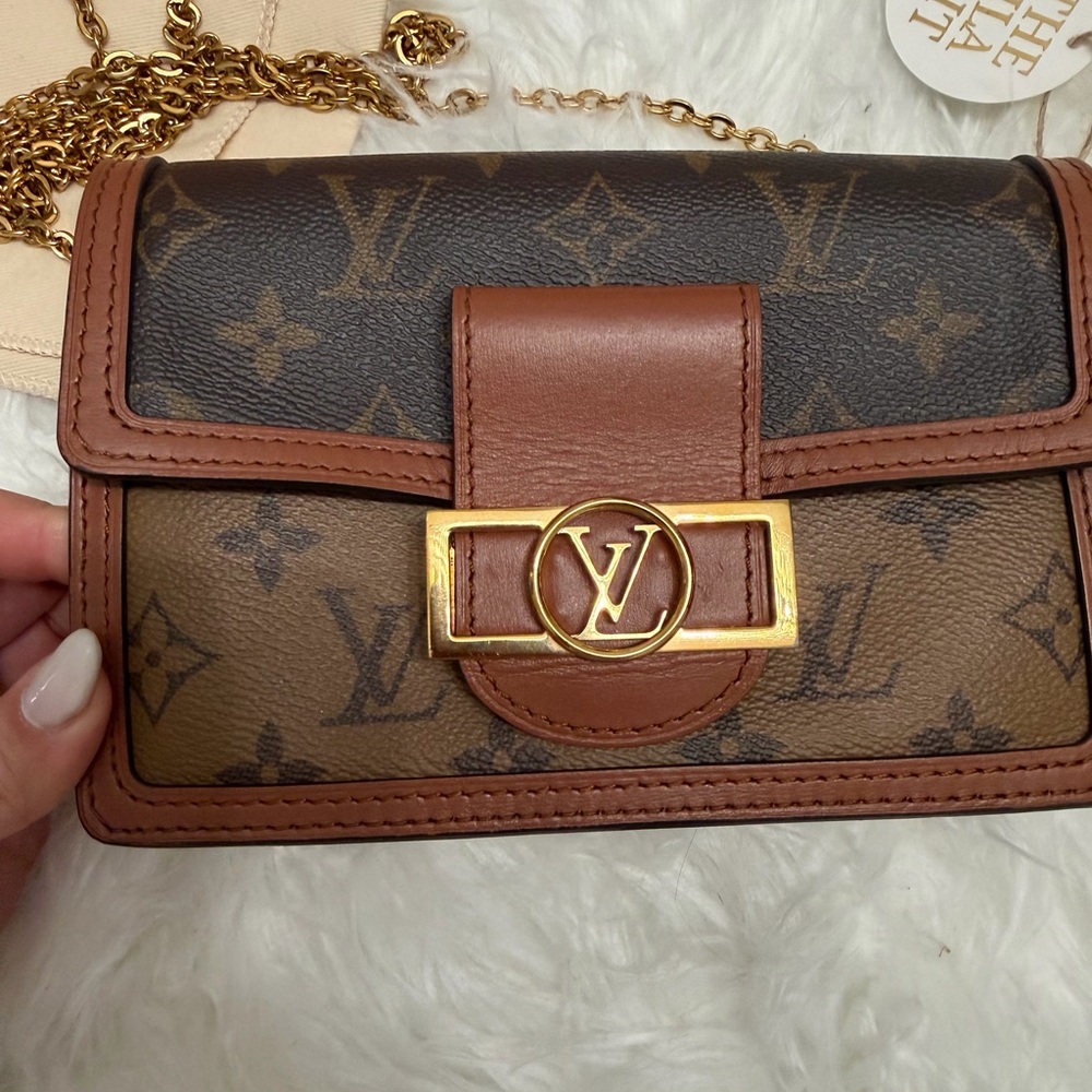 LOUIS VUITTON MONOGRAM DAUPHINE WALLET ON CHAIN BAG - Picture 8 of 14